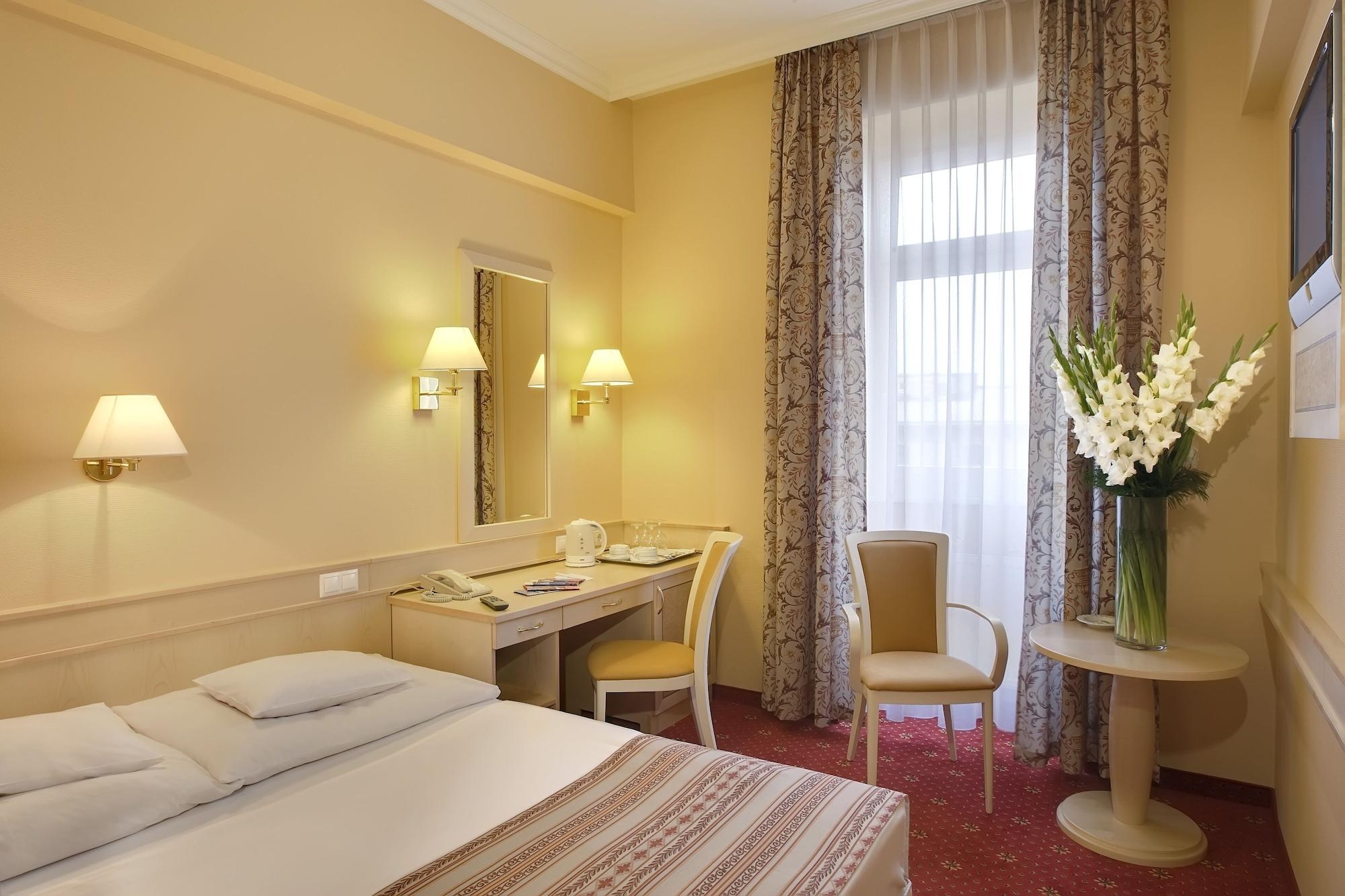 Palatinus Grand Hotel Πετς Εξωτερικό φωτογραφία