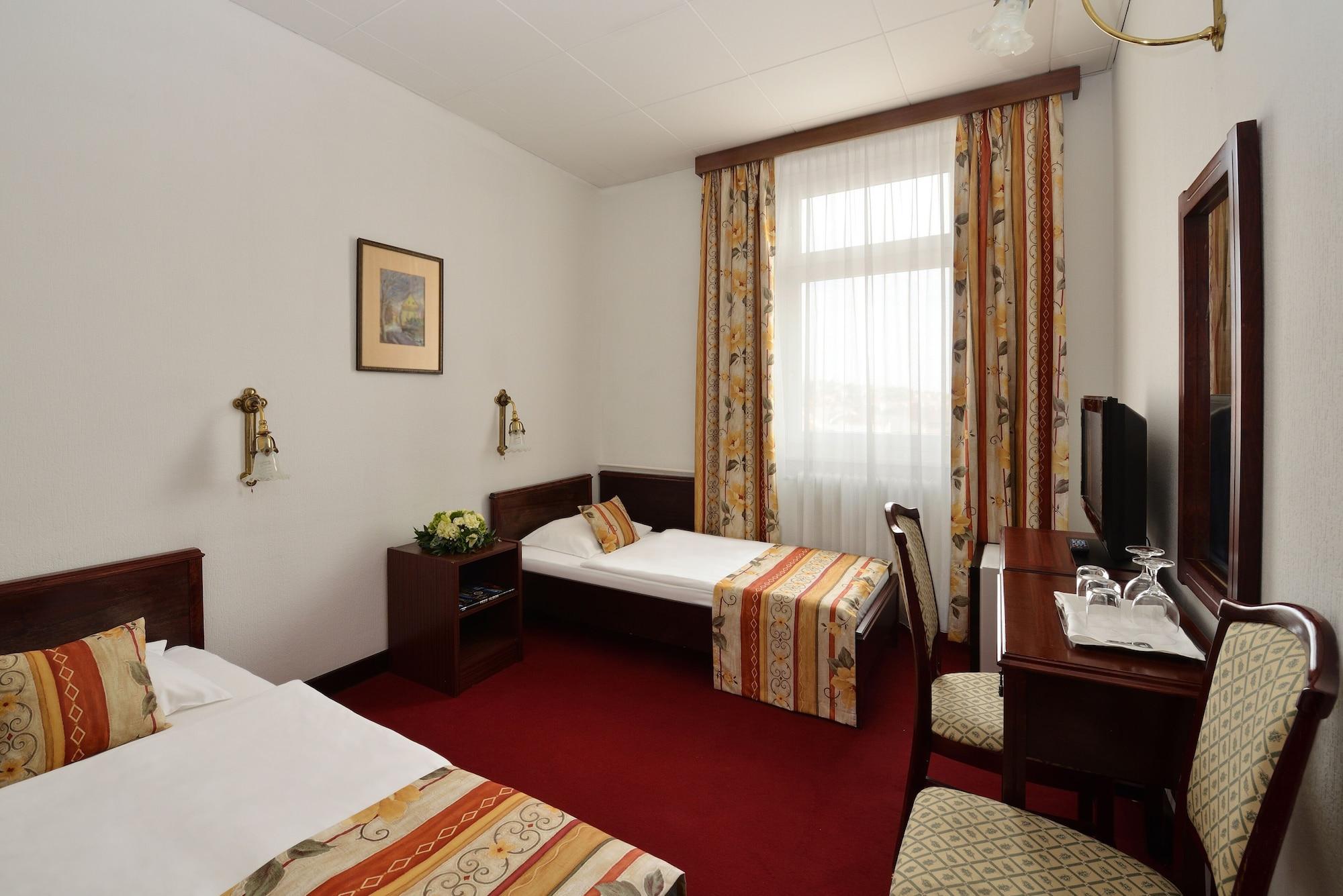 Palatinus Grand Hotel Πετς Εξωτερικό φωτογραφία