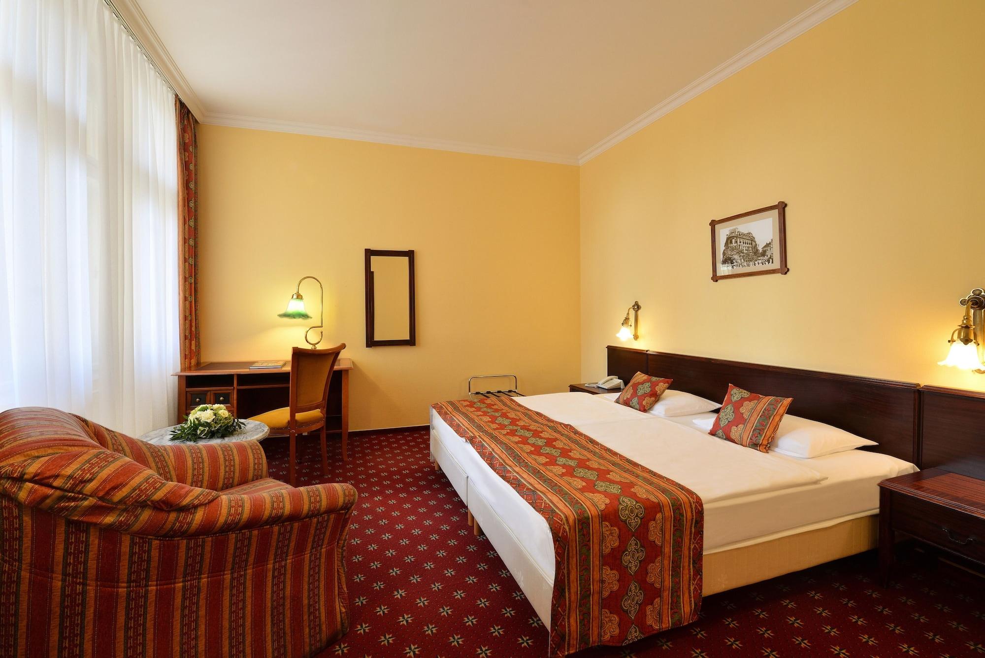 Palatinus Grand Hotel Πετς Εξωτερικό φωτογραφία
