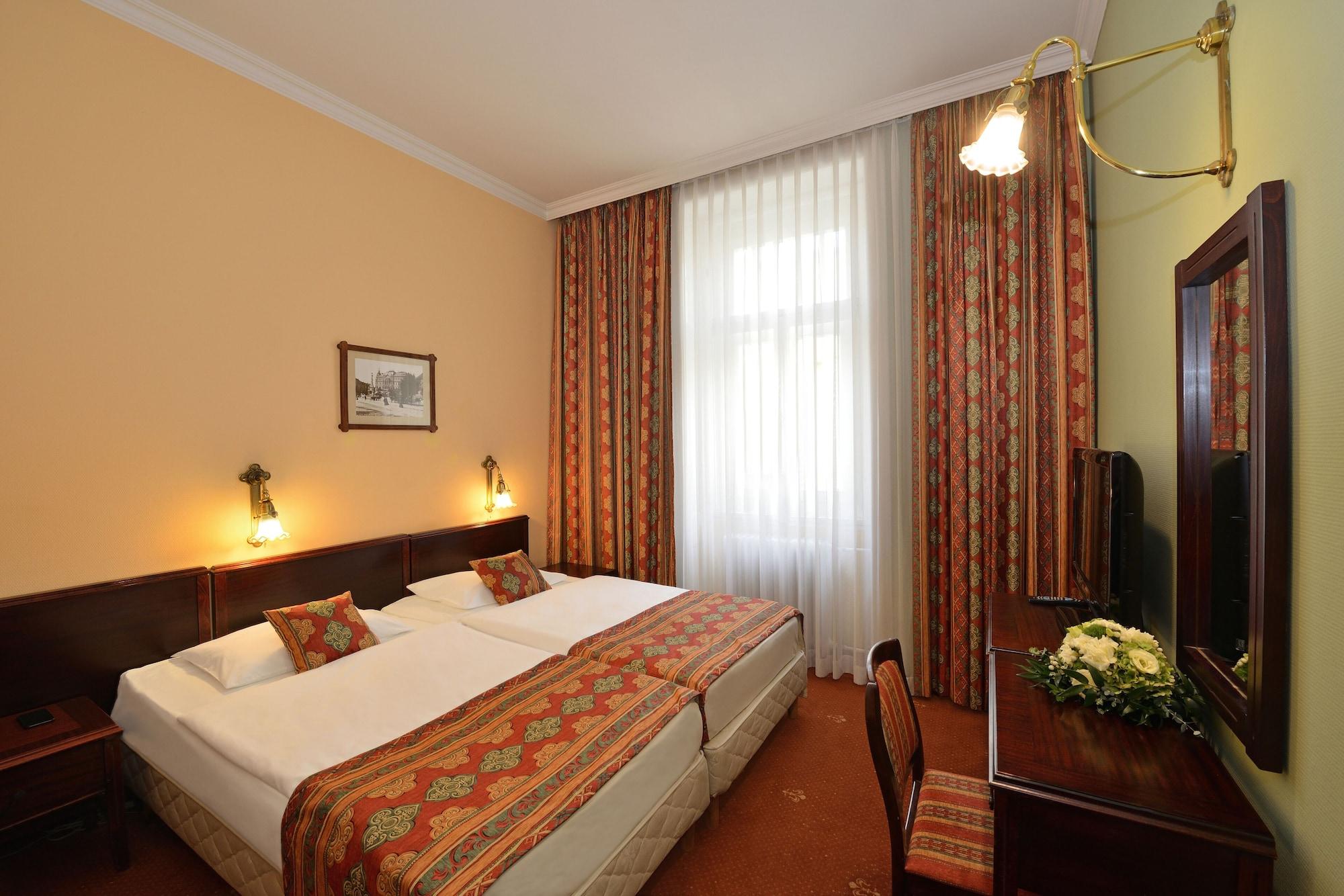 Palatinus Grand Hotel Πετς Εξωτερικό φωτογραφία