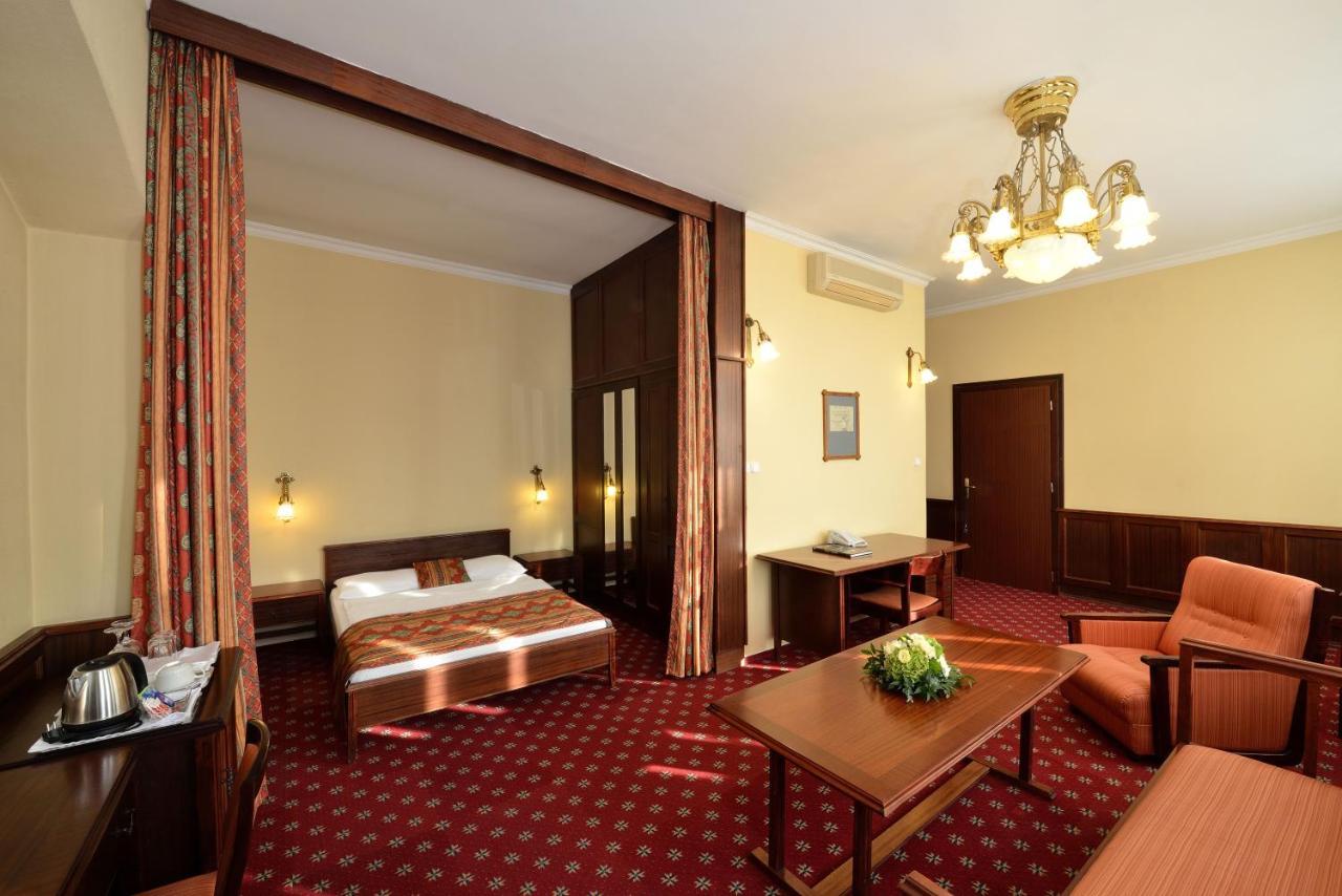 Palatinus Grand Hotel Πετς Εξωτερικό φωτογραφία